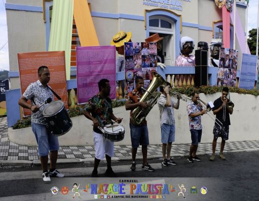 Desfile de Bonecões