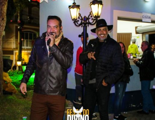Show com a banda Livro dos Dias 