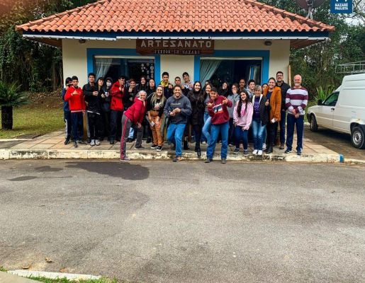 Turismo: ALUNOS E PROFESSORES DA ESCOLA ESTADUAL FÁBIO HACL PÍNOLA 